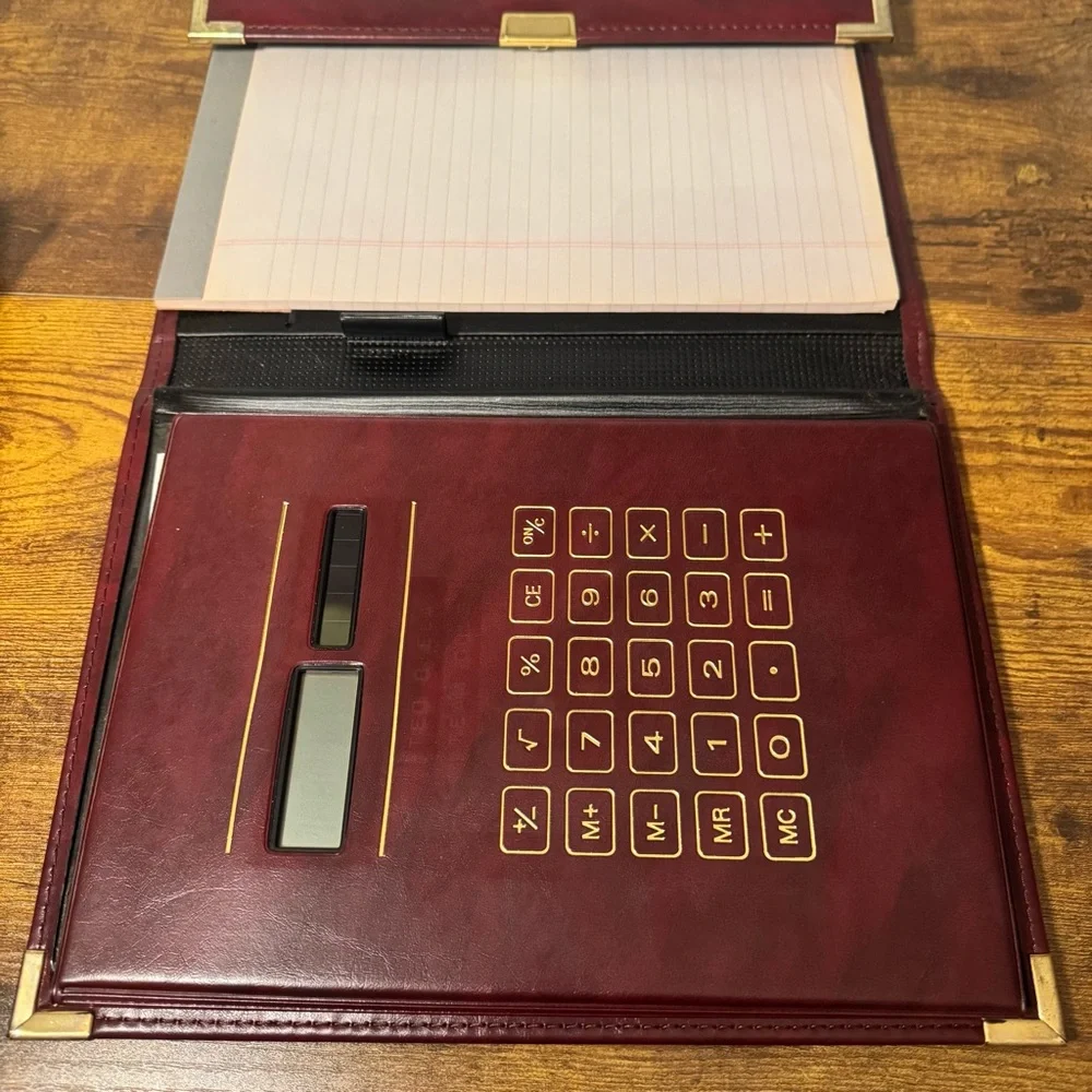 InteliDesign Vintage Locking Portfolio‎ Calculator Padfolio Burgundy Key